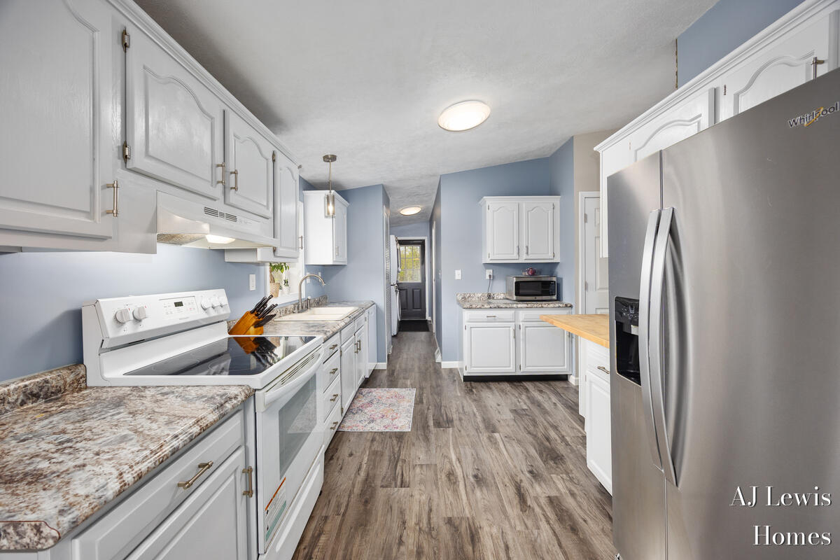 4810 Buehler Road Hastings, MI 49058 - Photo 8 of 25 Newer appliances