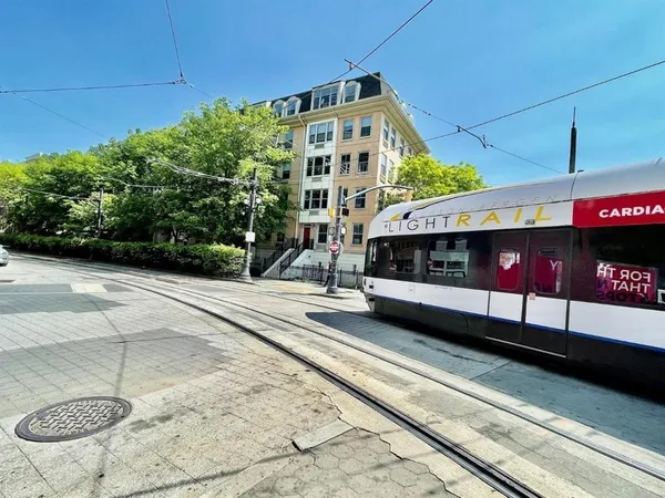 $3,750 | 126 Dudley Street, Unit 104, Jersey City, NJ 07302