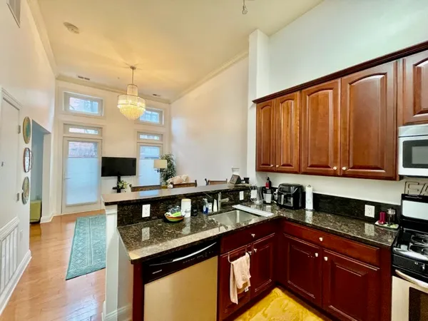 $3,750 | 126 Dudley Street, Unit 104, Jersey City, NJ 07302
