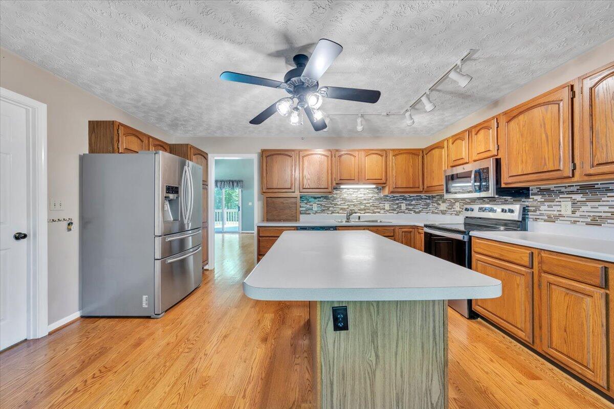 5145 Bradshaw Road Salem, VA 24153 - Photo 25 of 93 19-MIB01893