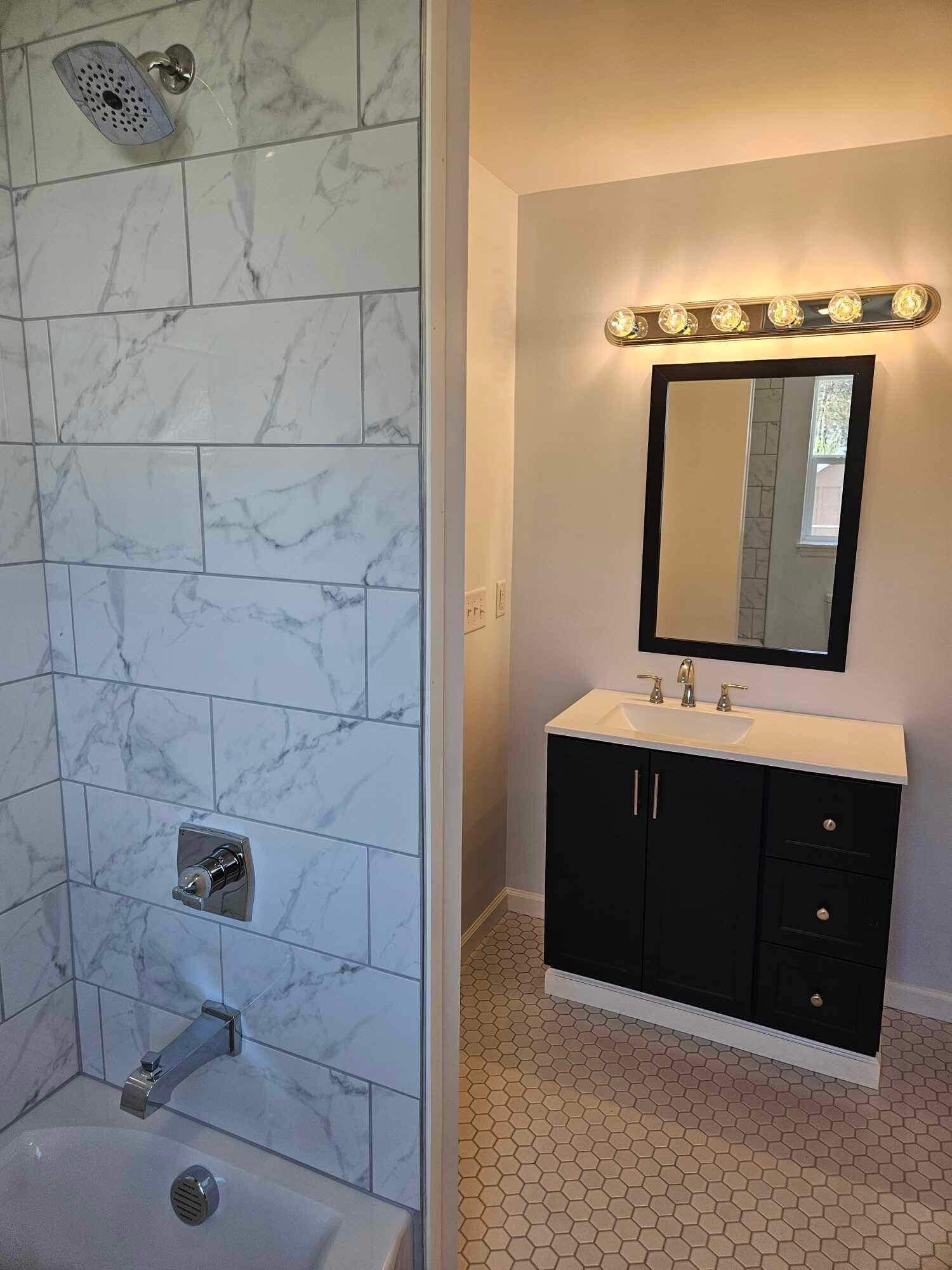 115 Roper Circle Moncks Corner, SC 29461 - Photo 15 of 16 Roper Circle_bathroom