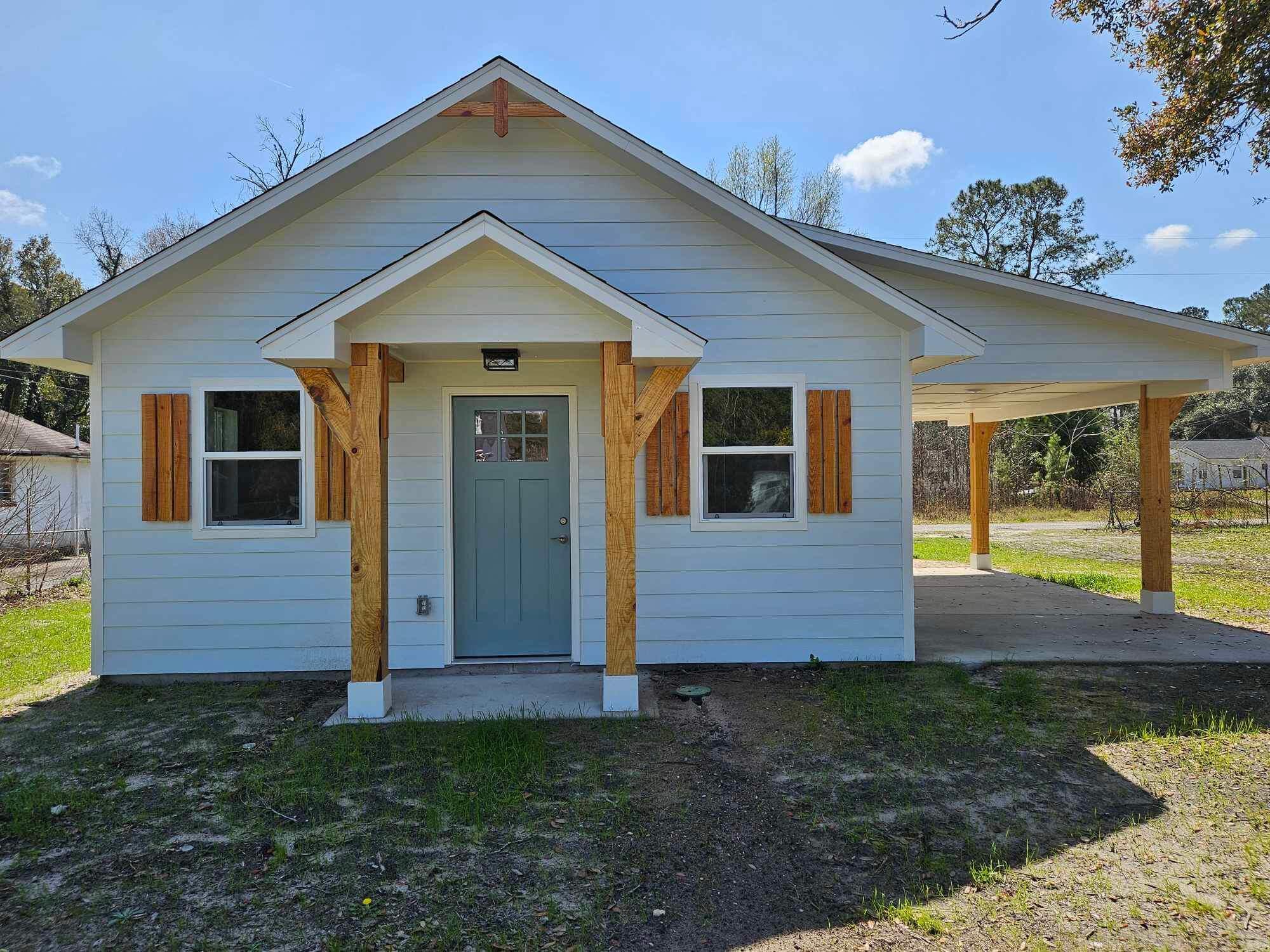 115 Roper Circle Moncks Corner, SC 29461 - Photo 2 of 16 Roper Circle_front view