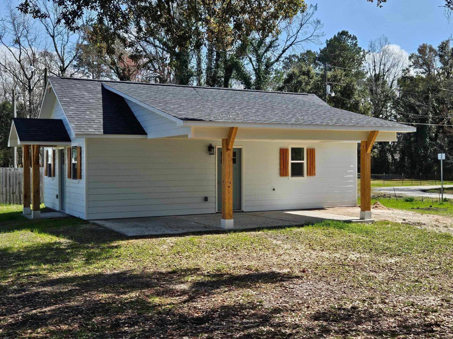 115 Roper Circle Moncks Corner, SC 29461 - Photo 3 of 16 Roper Circle_front and side view
