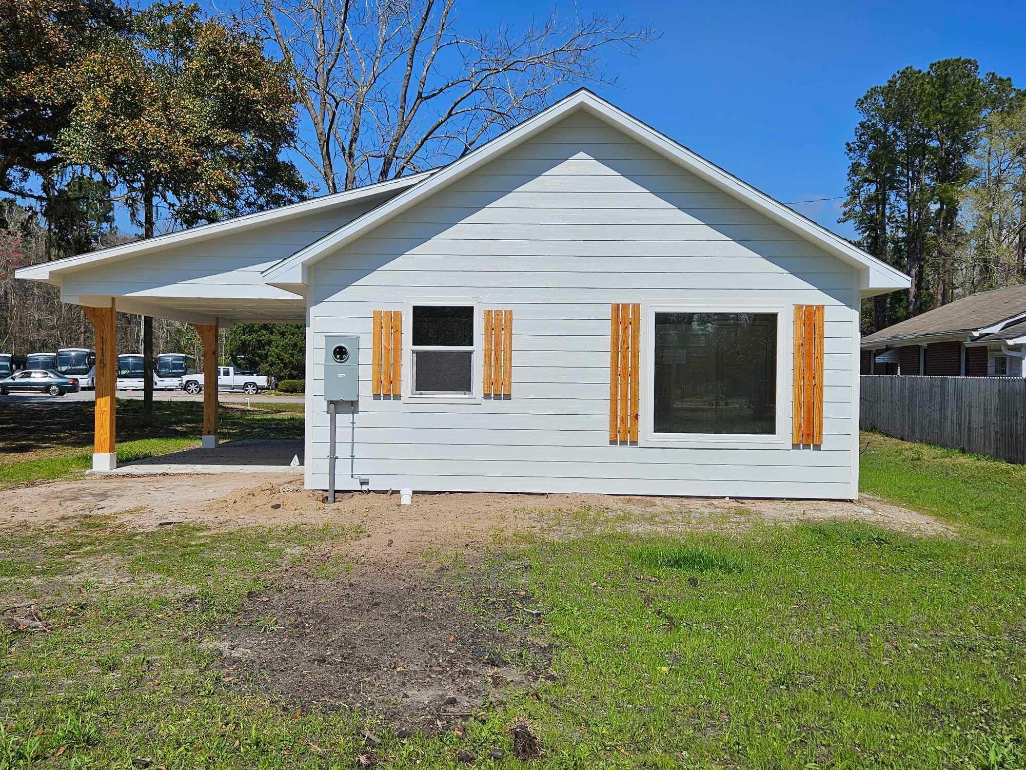 115 Roper Circle Moncks Corner, SC 29461 - Photo 5 of 16 Roper Circle_back view 2