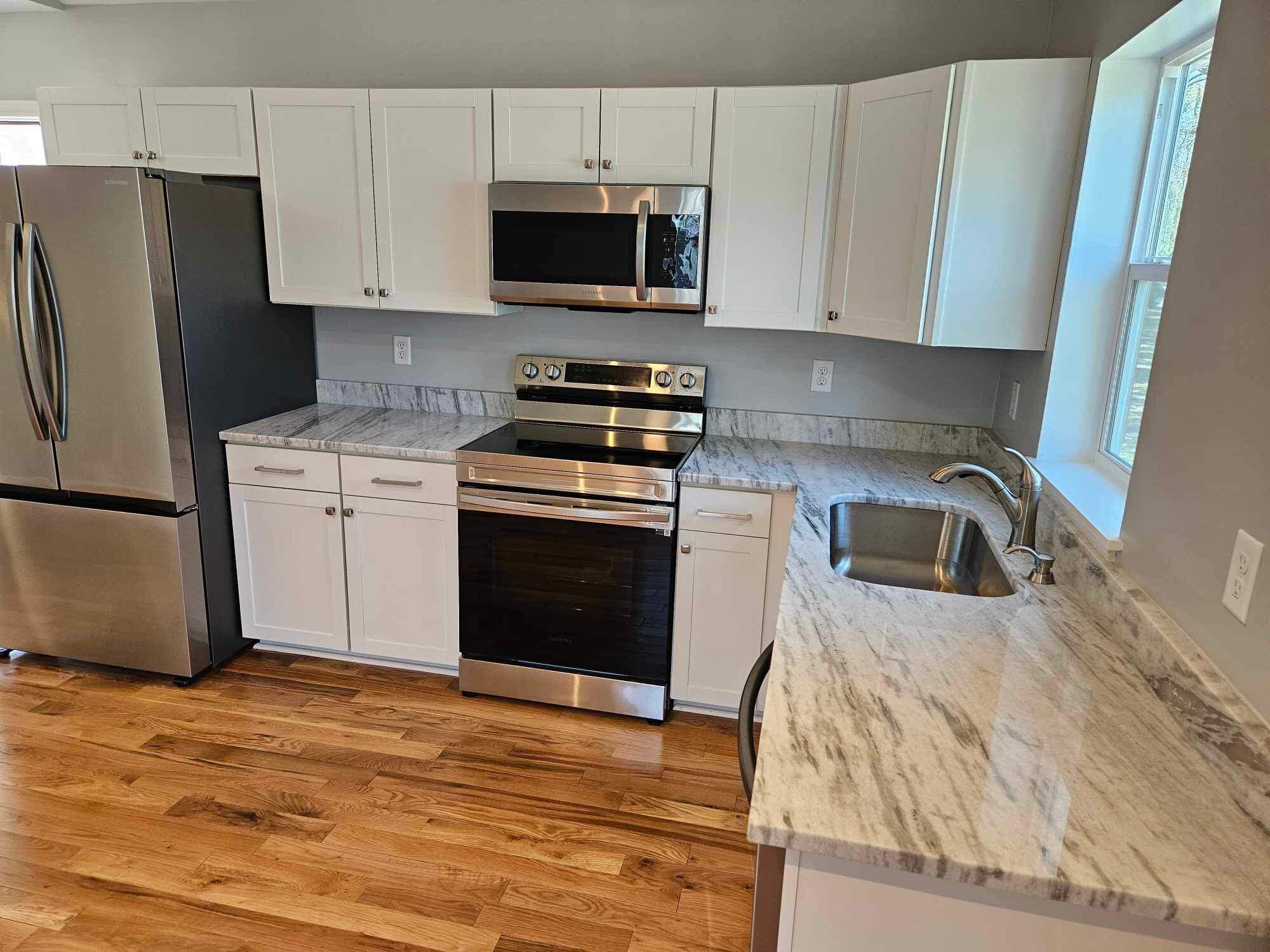 115 Roper Circle Moncks Corner, SC 29461 - Photo 10 of 16 Roper Circle_Kitchen