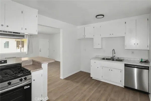 $2,675 | 1010 East 32nd Street, Unit A, Signal Hill, CA 90755