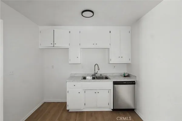 $2,675 | 1010 East 32nd Street, Unit A, Signal Hill, CA 90755