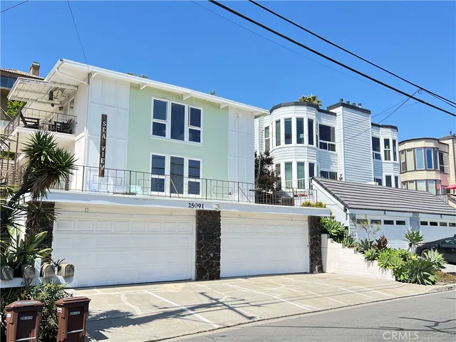 a house view with a outdoor space