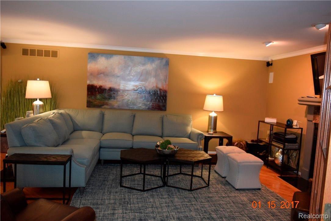 8708 Clement Road Clarkston, MI 48346 - Photo 18 of 27 _DSC0019 - Copy.JPG