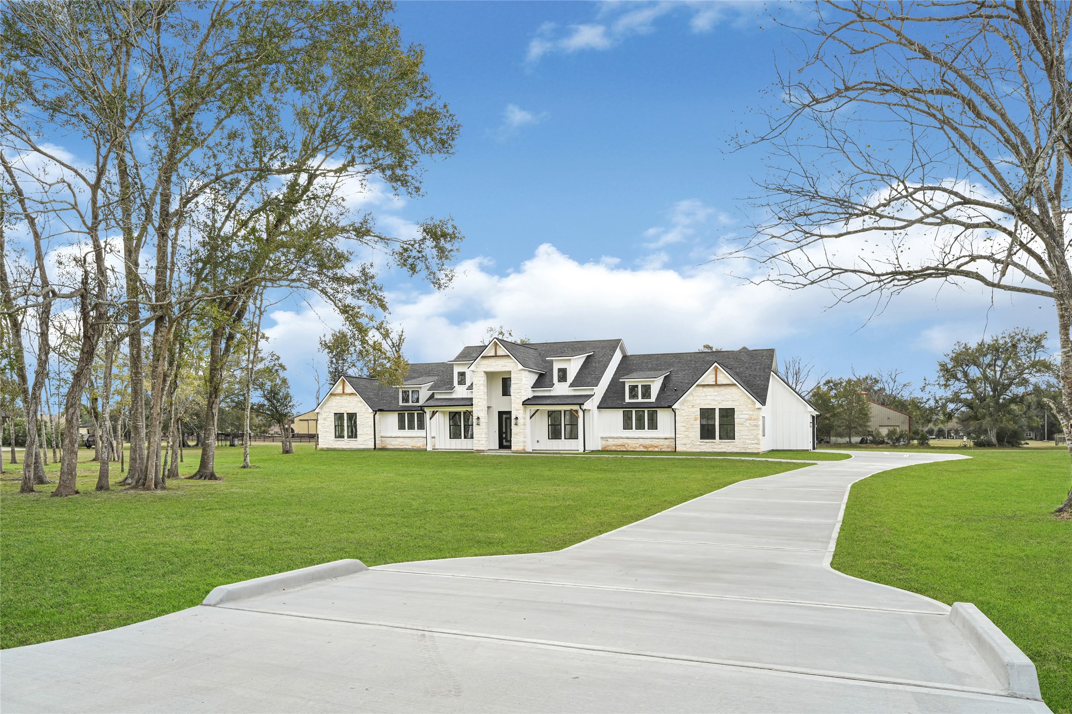 16915 Hamill Drive Rosharon, TX 77583 - Photo 2 of 36