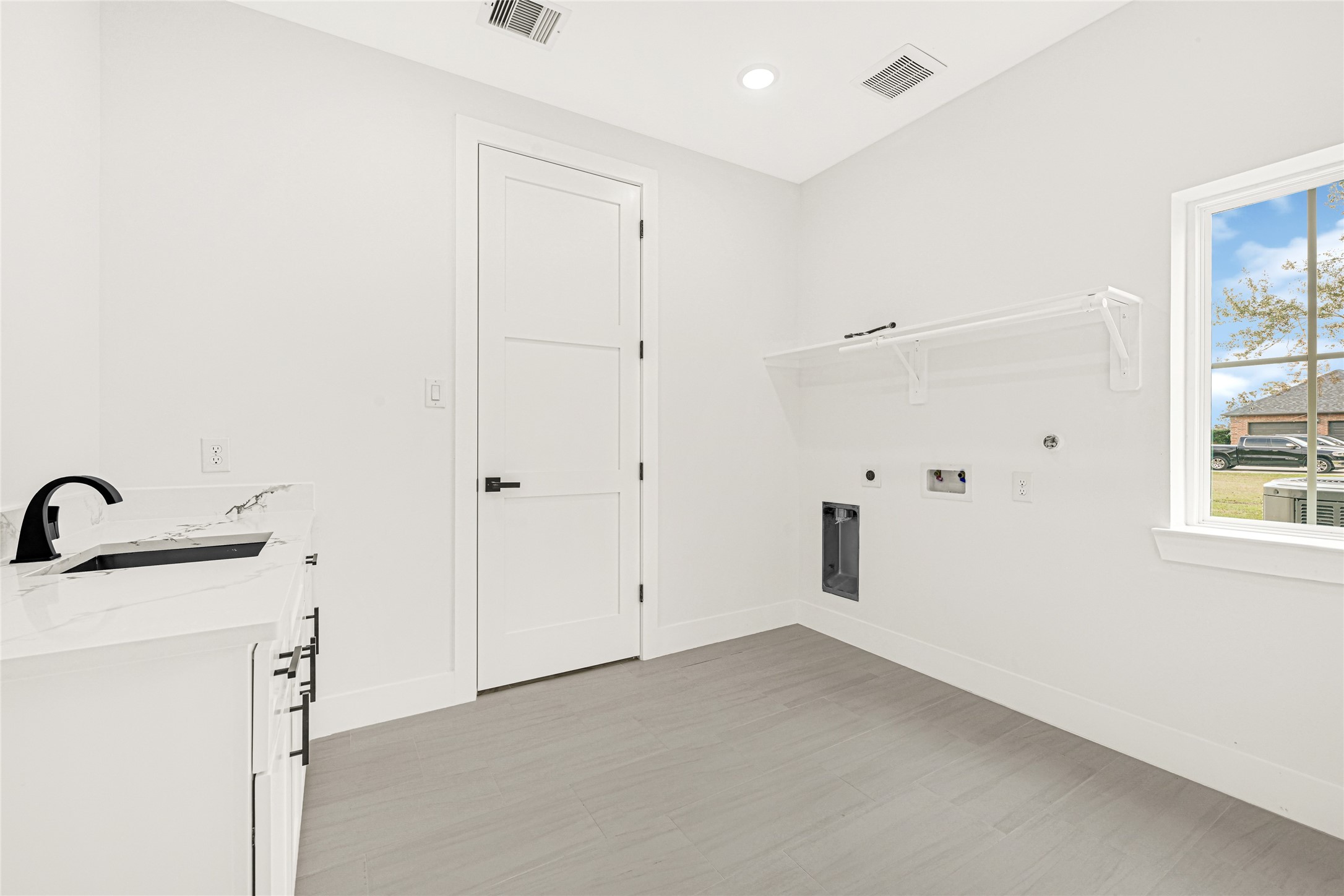 16915 Hamill Drive Rosharon, TX 77583 - Photo 29 of 36