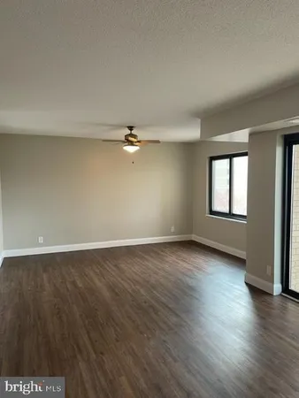 $2,300 | 205 Yoakum Parkway, Unit 804, Alexandria, VA 22304