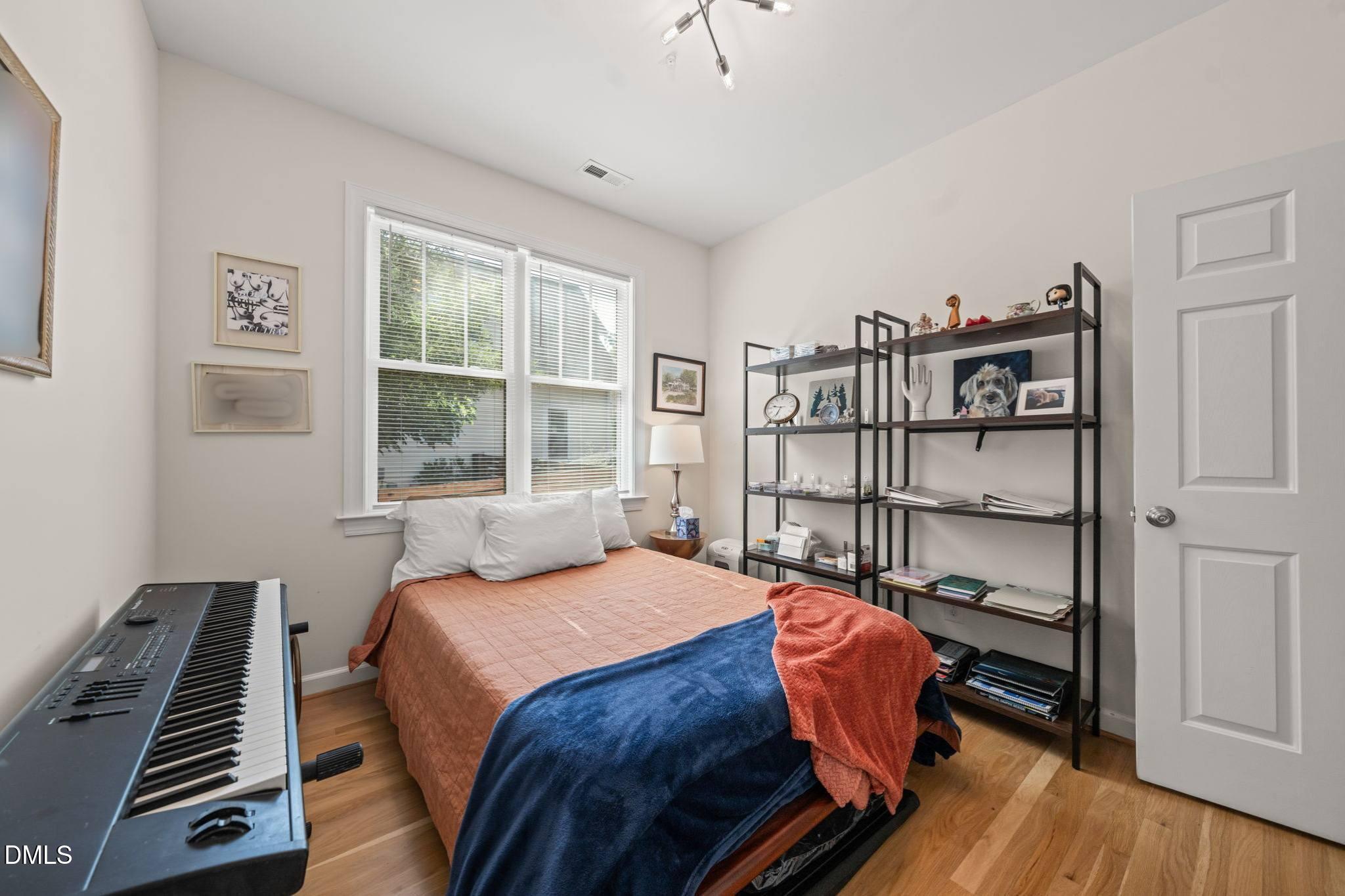 805 East Jones Street Raleigh, NC 27601 - Photo 11 of 17 Blurred_Interiors_805 E Jones_10