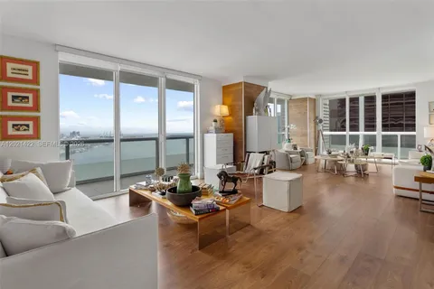 $1,050,000 | 50 Biscayne Boulevard, Unit 3510, Miami, FL 33132
