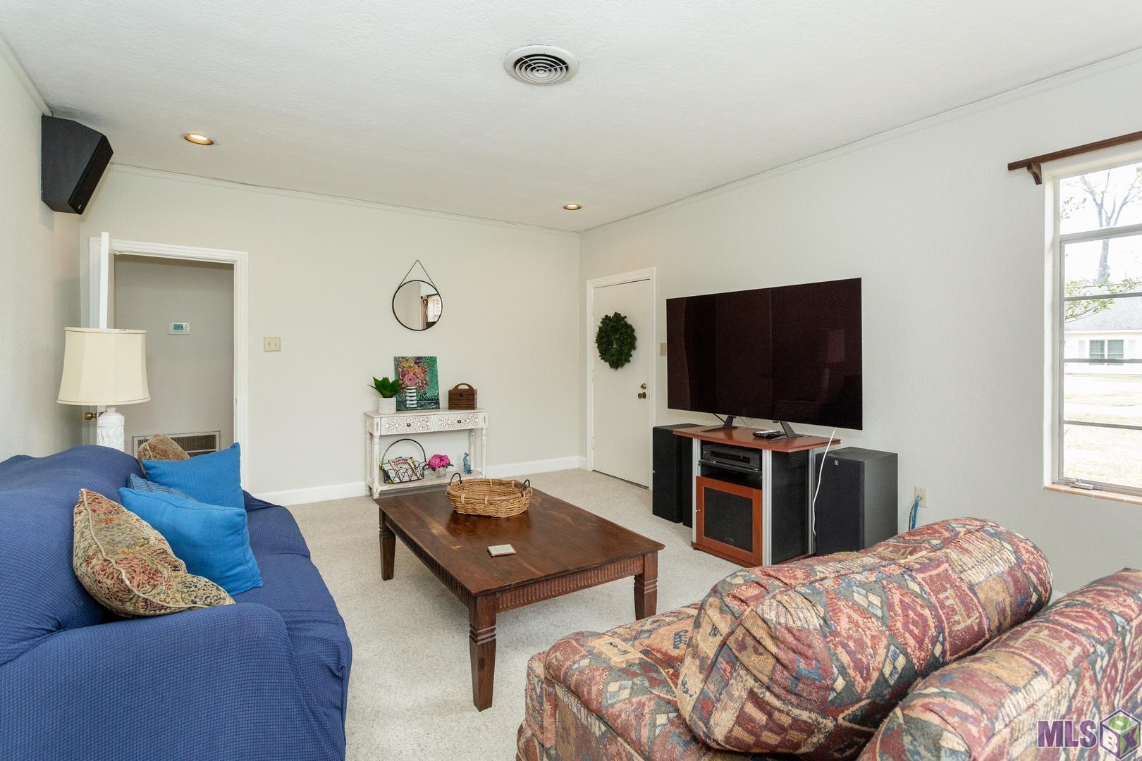 9042 Redbud Street Baton Rouge, LA 70815 - Photo 6 of 19 Gallery Image 6