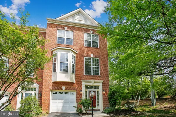 $749,900 | 13080 Park Crescent Circle, Herndon, VA 20171