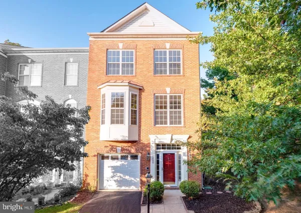 $749,900 | 13080 Park Crescent Circle, Herndon, VA 20171