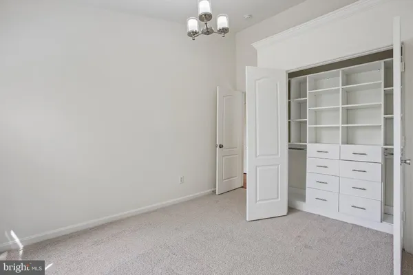 $749,900 | 13080 Park Crescent Circle, Herndon, VA 20171