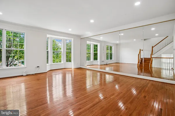 $749,900 | 13080 Park Crescent Circle, Herndon, VA 20171