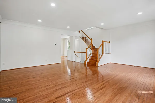 $749,900 | 13080 Park Crescent Circle, Herndon, VA 20171