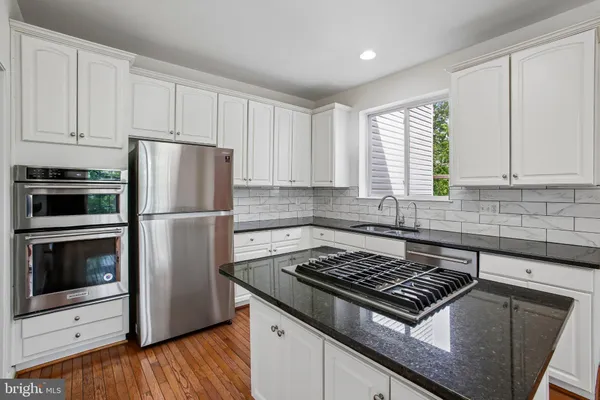 $749,900 | 13080 Park Crescent Circle, Herndon, VA 20171