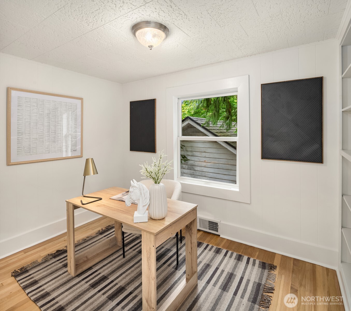 3435 Walnut Avenue Southwest Seattle, WA 98116 - Photo 16 of 36 Gallery Image 16