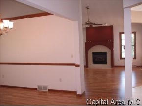 302 Bristol Road Chatham, IL 62629 - Photo 2 of 12 Gallery Image 2