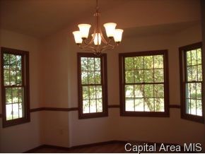 302 Bristol Road Chatham, IL 62629 - Photo 3 of 12 Gallery Image 3