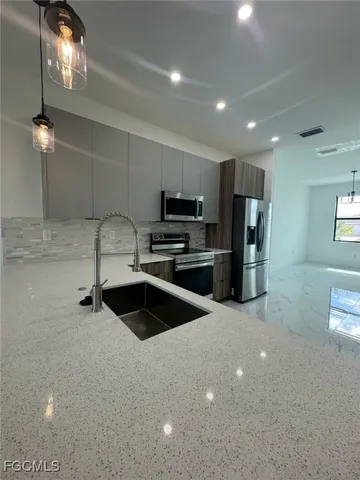 $2,200 | 306 Northwest 27th Avenue, Cape Coral, FL 33993