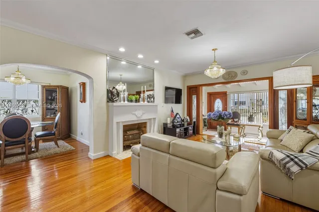 $1,375,000 | Surfside, Surfside, FL 33154