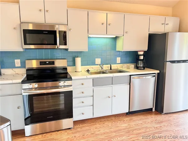 $280,000 | 4230 Holiday Shores, Unit 24, Osage Beach, MO 65065