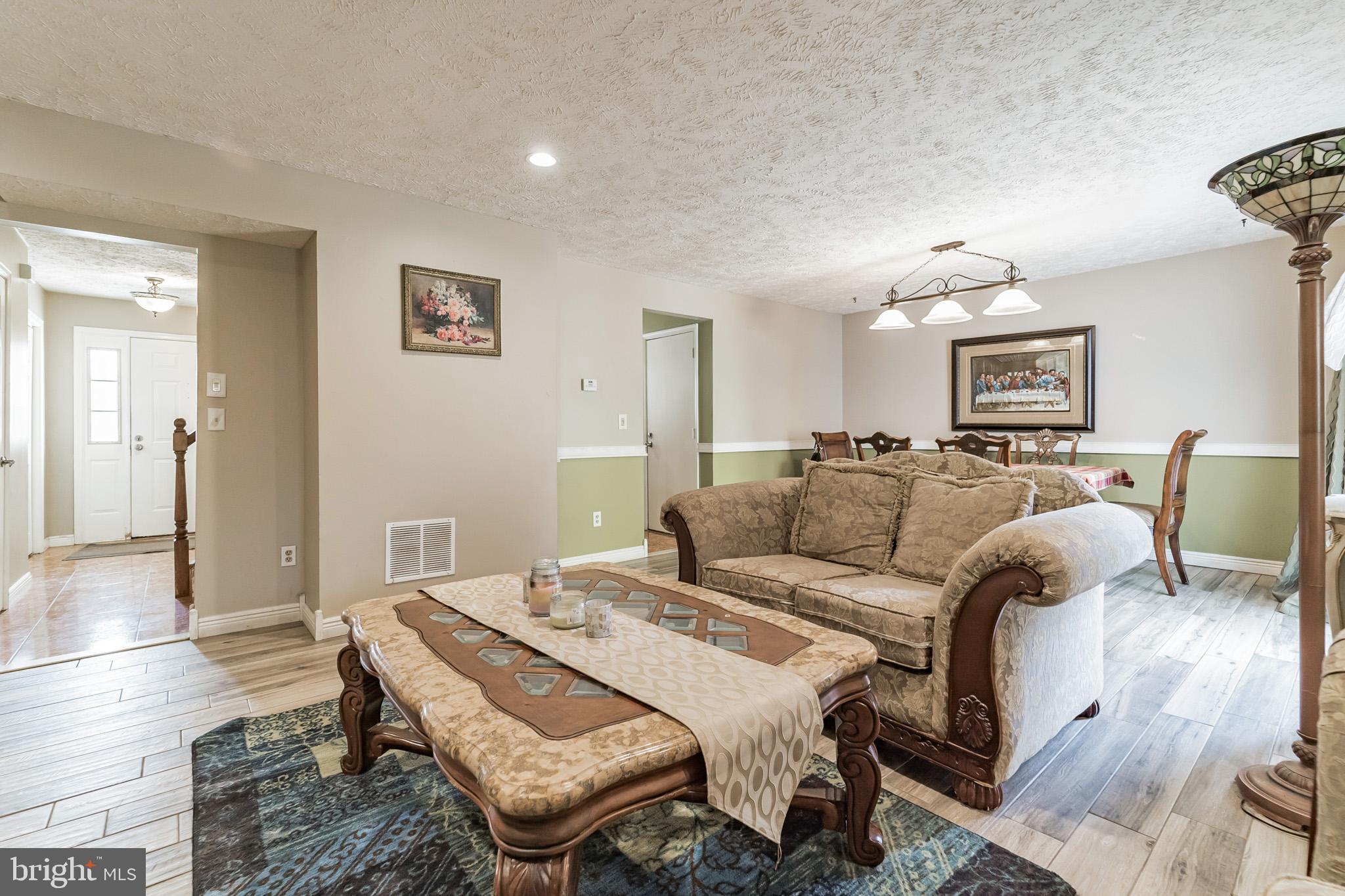 7534 Knoll Acres Road Hanover, MD 21076 - Photo 5 of 12 Gallery Image 5