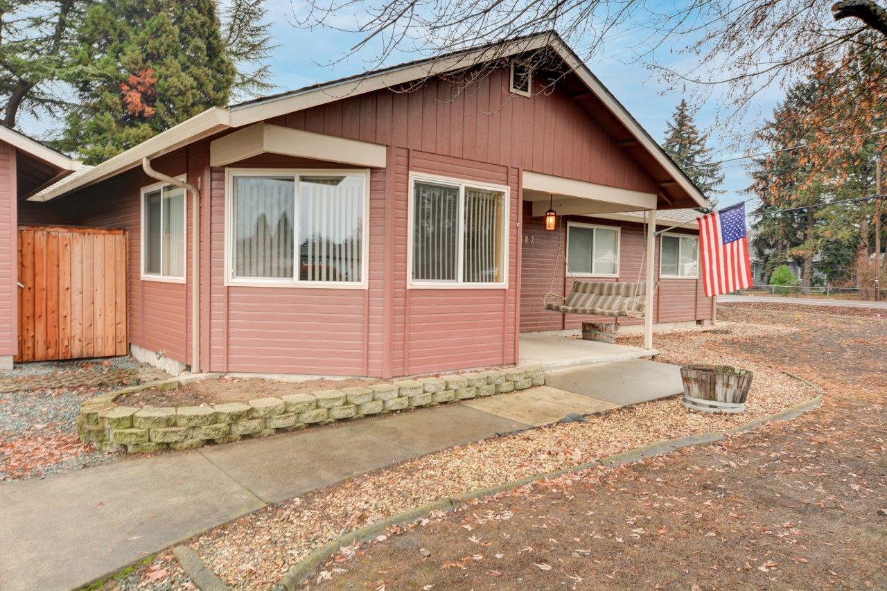 1382 Heather Lane Central Point, OR 97502 - Photo 26 of 30 27
