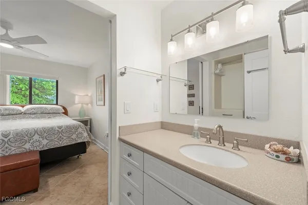 $450,000 | 1250 Tennis Pl Court, Unit B24, Sanibel, FL 33957