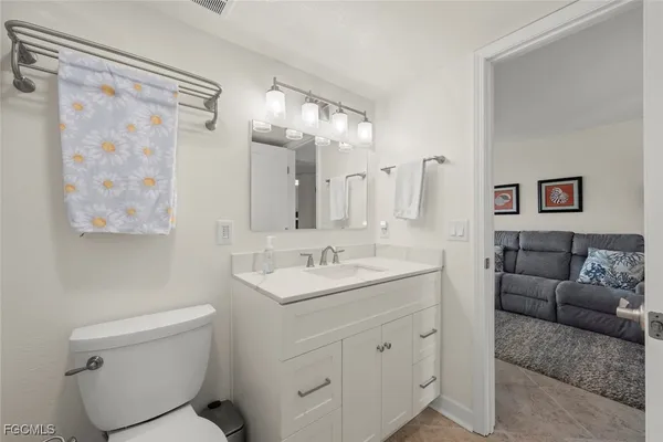 $450,000 | 1250 Tennis Pl Court, Unit B24, Sanibel, FL 33957