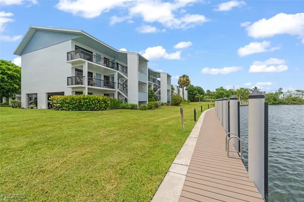 $450,000 | 1250 Tennis Pl Court, Unit B24, Sanibel, FL 33957