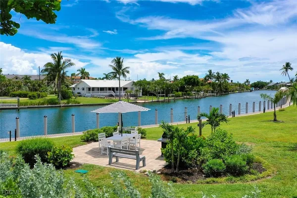 $450,000 | 1250 Tennis Pl Court, Unit B24, Sanibel, FL 33957