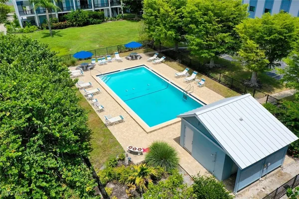 $450,000 | 1250 Tennis Pl Court, Unit B24, Sanibel, FL 33957