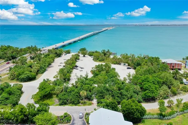 $450,000 | 1250 Tennis Pl Court, Unit B24, Sanibel, FL 33957