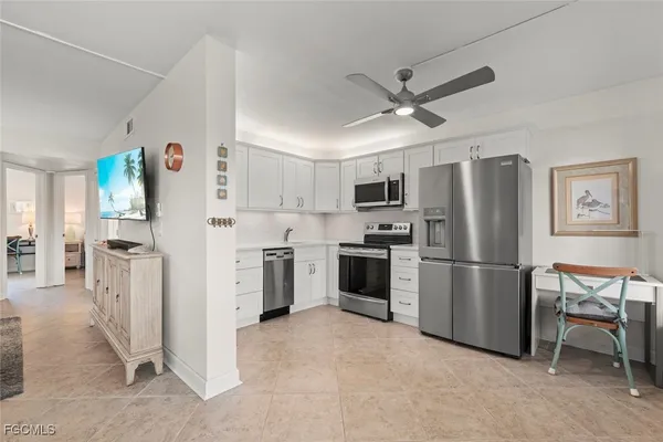 $450,000 | 1250 Tennis Pl Court, Unit B24, Sanibel, FL 33957
