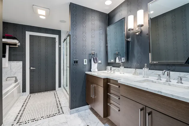 $899,000 | 310 South Michigan Avenue, Unit 1900, Chicago, IL 60604