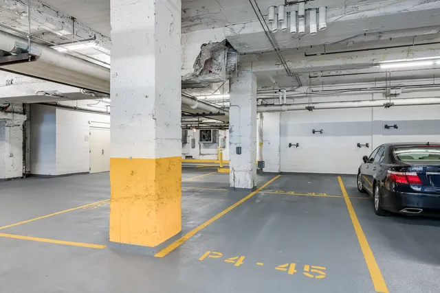 $899,000 | 310 South Michigan Avenue, Unit 1900, Chicago, IL 60604