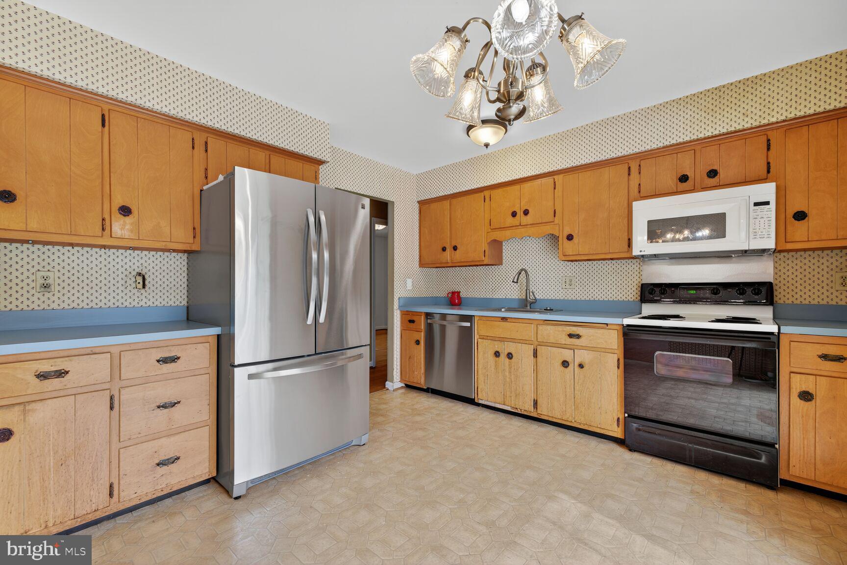 12512 West Old Baltimore Road Boyds, MD 20841 - Photo 8 of 32 Full size kitchen
