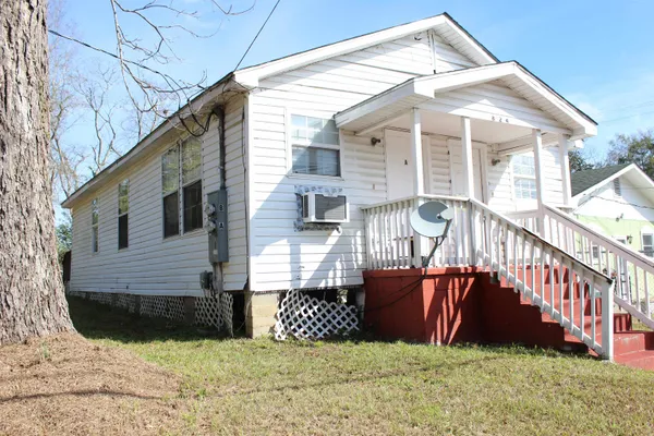 $90,000 | 824 Golden Street, Unit A & B, Tallahassee, FL 32304