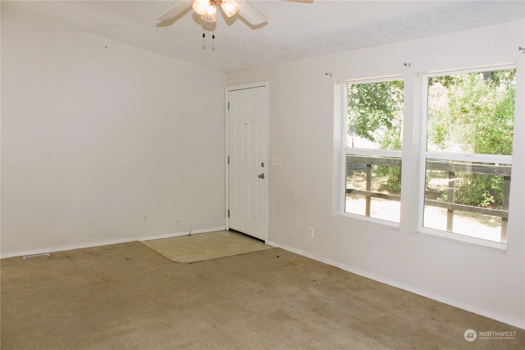 8145 183rd Avenue Southwest Rochester, WA 98579 - Photo 5 of 33