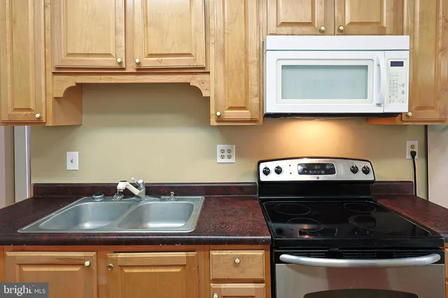 $1,130 | 113 Grand Avenue, Cumberland, MD 21502