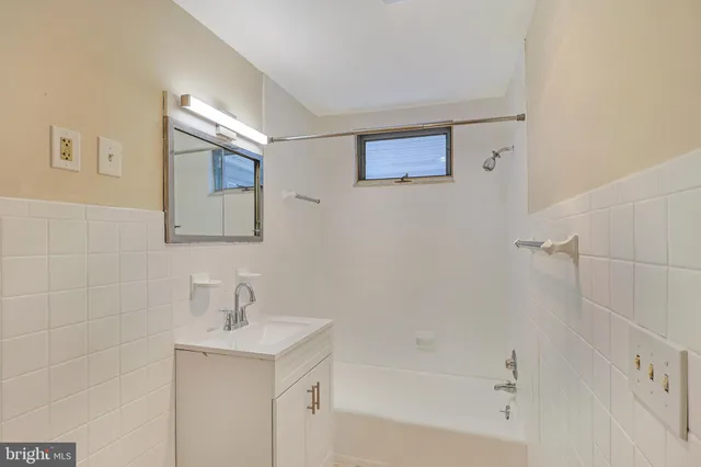 $1,130 | 113 Grand Avenue, Cumberland, MD 21502