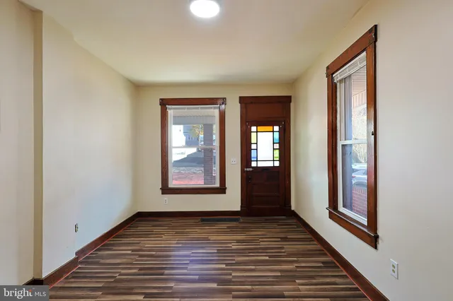 $1,130 | 113 Grand Avenue, Cumberland, MD 21502