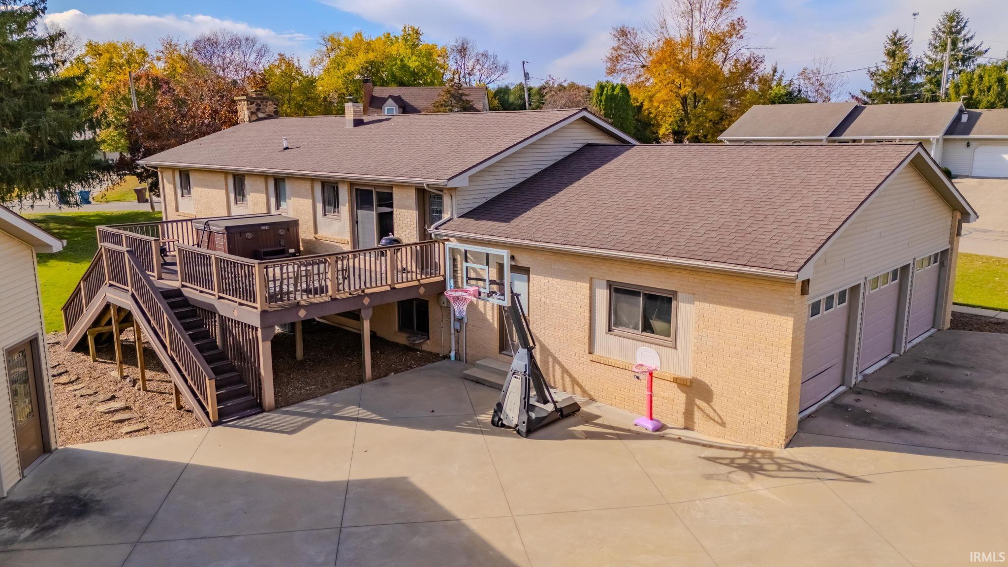 1321 Helms Drive Wabash, IN 46992 - Photo 4 of 36