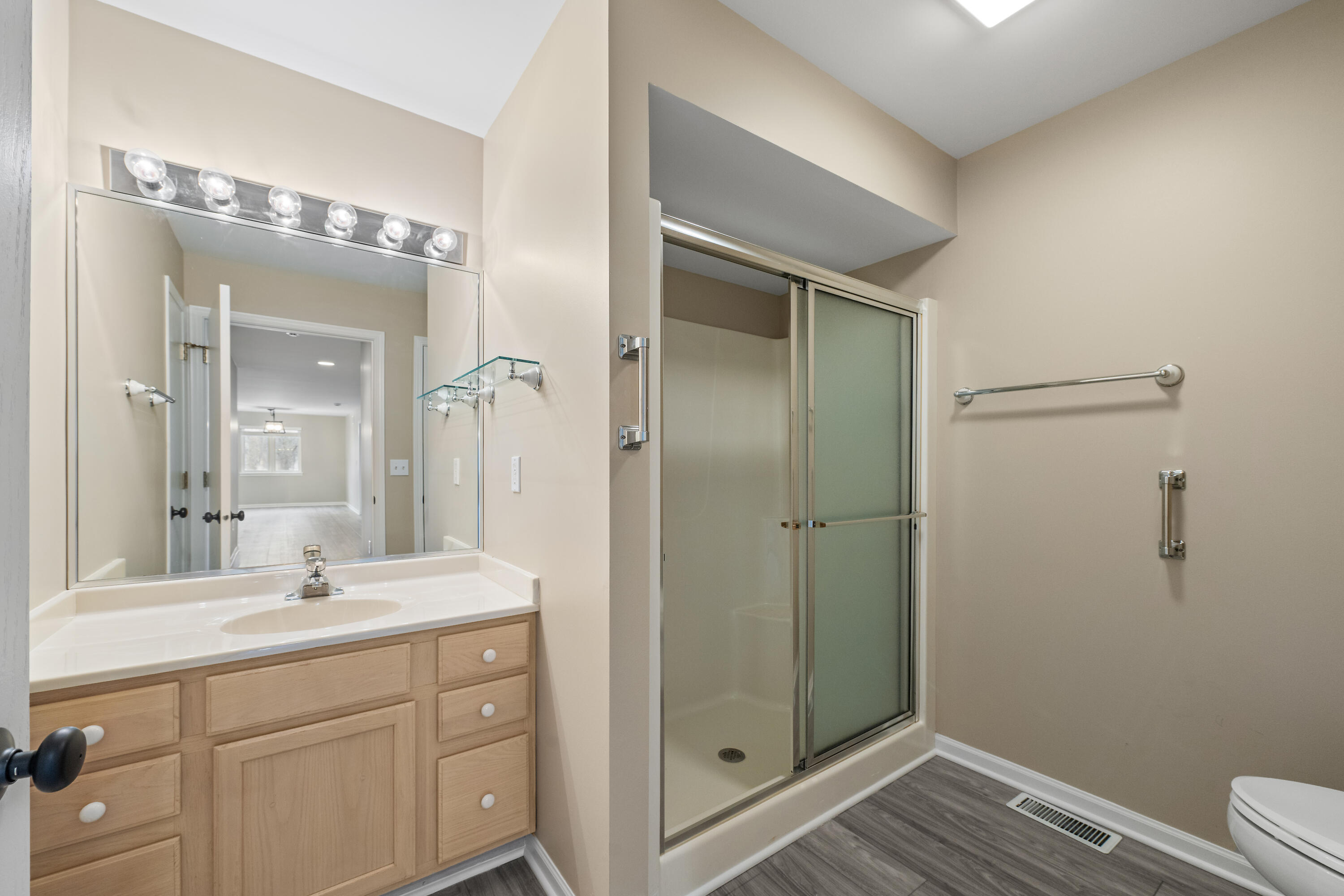 91 Potawatomi Road, Unit L 111 Williams Bay, WI 53191 - Photo 9 of 17 Main bath with walk-in shower